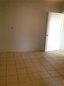 4th image of 1421 NW 37th Ave