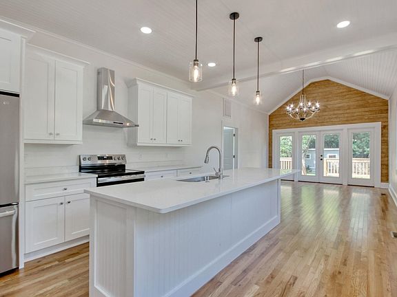 5th image of 1209 Prince St.