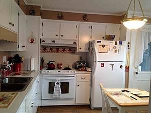 2nd image of 23 Grand St