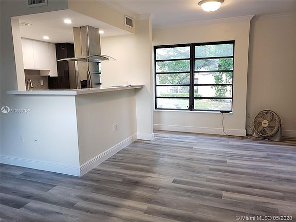 4th image of 235 Antilla Ave APT 8