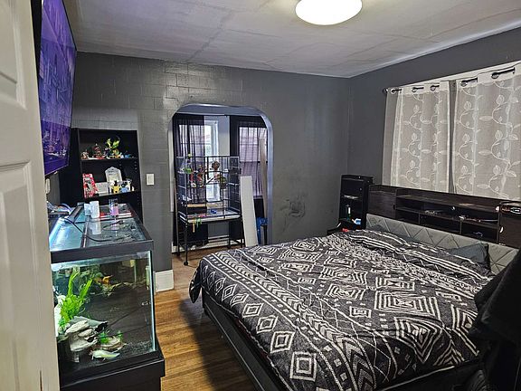 5th image of 61 Trafford St #1