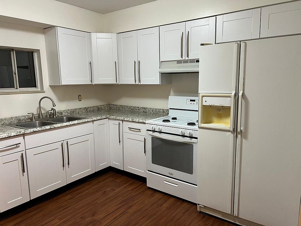 1st image of 614 Dean St #C
