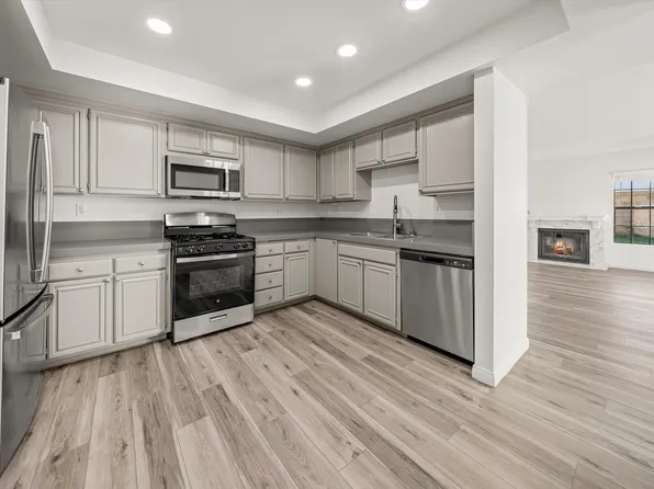 Stonebridge Townhomes - 3bedx2bath, 705 Rialto St #03c5ca749, Oxnard, CA 93035