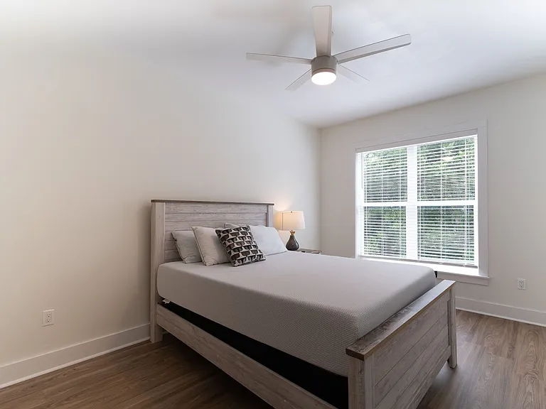 812 SW 5th Ter #2 — Photo 15