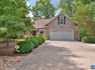 4 Out Of Bounds Rd, Palmyra, VA 22963