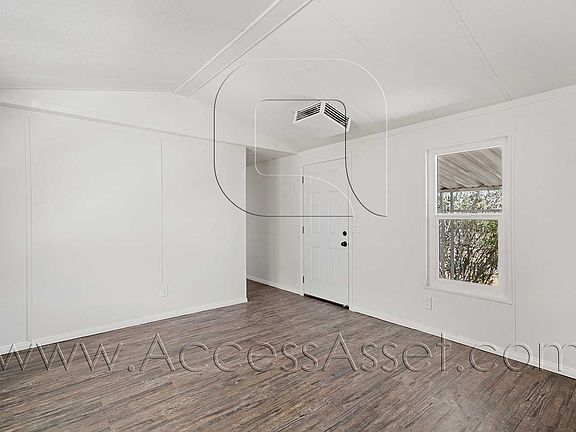 5th image of 39975 San Ignacio Rd #B