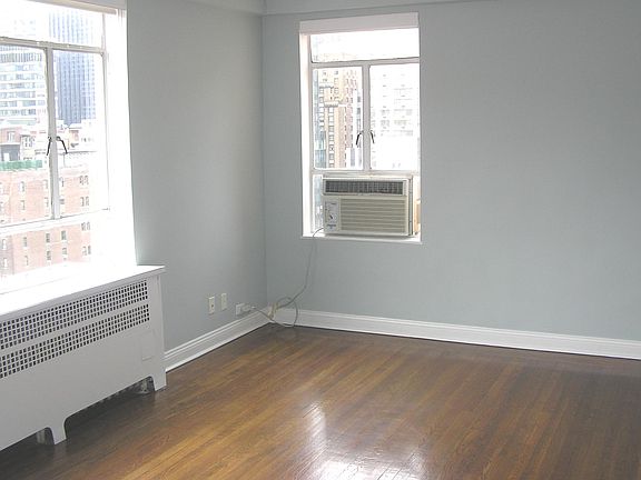 4th image of 240 Central Park S APT 19D