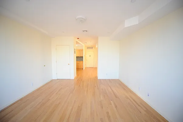 Rented by RES New York | media 6