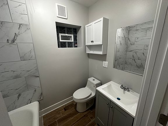4th image of 2455 N Leclaire Ave Unit 1
