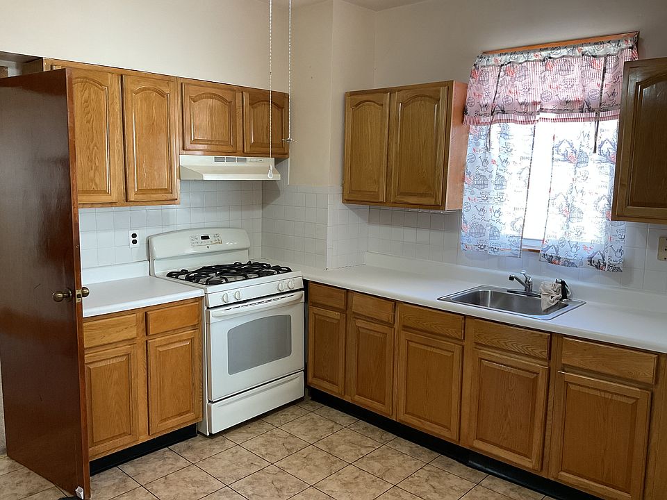 1st image of 119 23rd Ave Floor 2