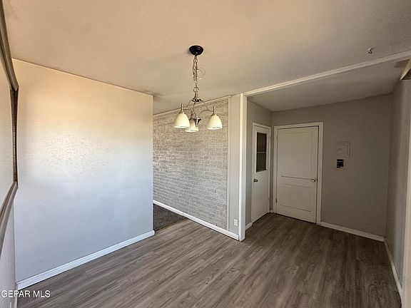 5th image of 10020 Nesbit Ave