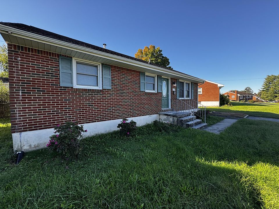1st image of 716 Fenwick Dr