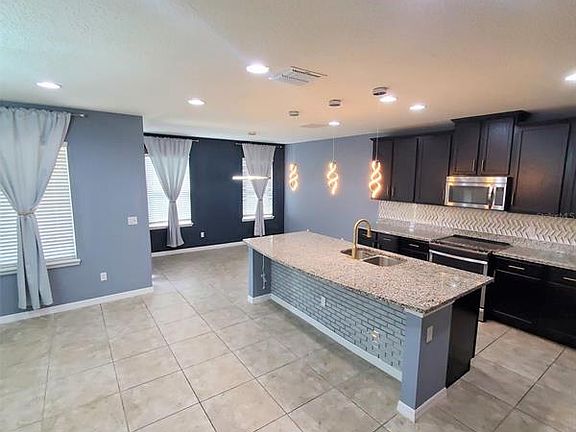 4th image of 3181 Turret Dr