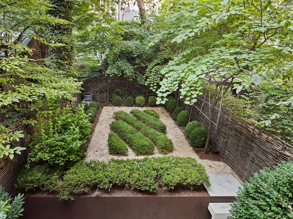 55 West 9th Street image 9 of 18