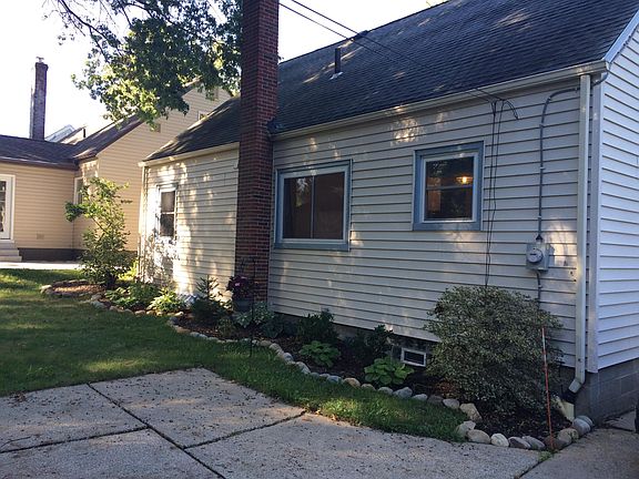 4th image of 2467 21st St