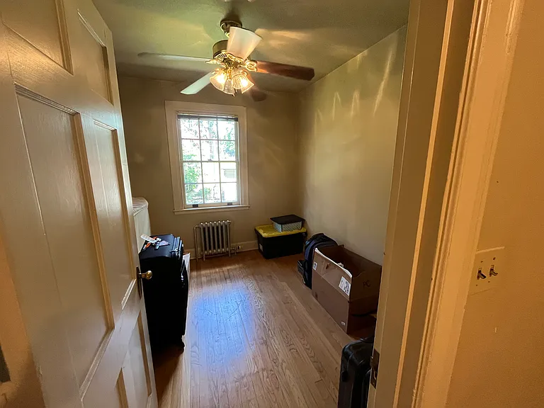 Smaller rental room. Will come empty.