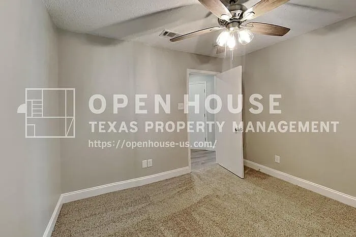 924 Rock Dove Cir — Photo 15