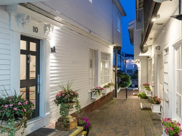 371 Commercial Street #U10, Provincetown, MA 02657