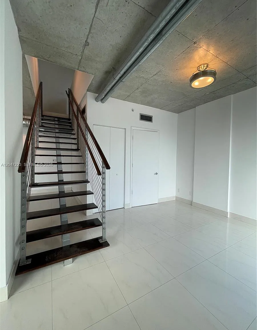 2 bed, 1230 sqft, $3,675 — Photo 4