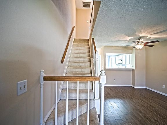 4th image of 2808 Grants Lake Blvd