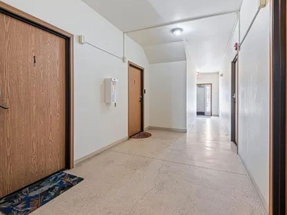 5th image of 901 Kearney St APT 8