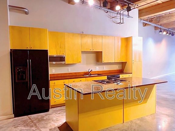 2nd image of 901 Washington Ave Unit 301