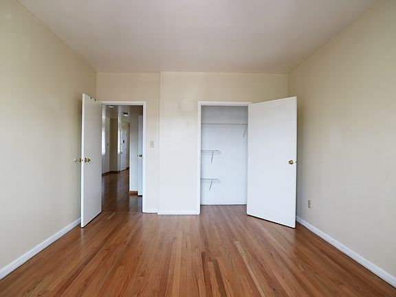 4th image of 111 Mac Dougal St #3