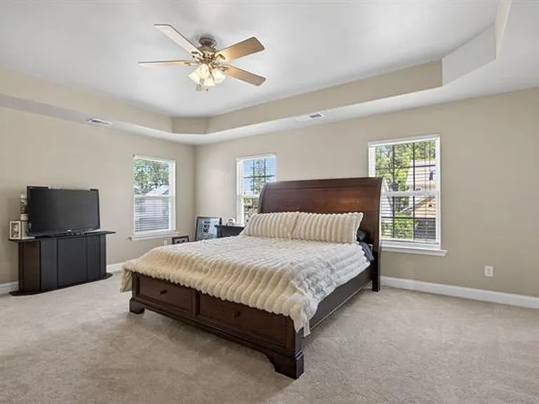 221 Allenbrooke Dr — Photo 23
