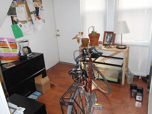 4th image of 2244 W Palmer St #1F5