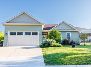 1264 W Hedge Apple Ln, Bloomington, IN 47404