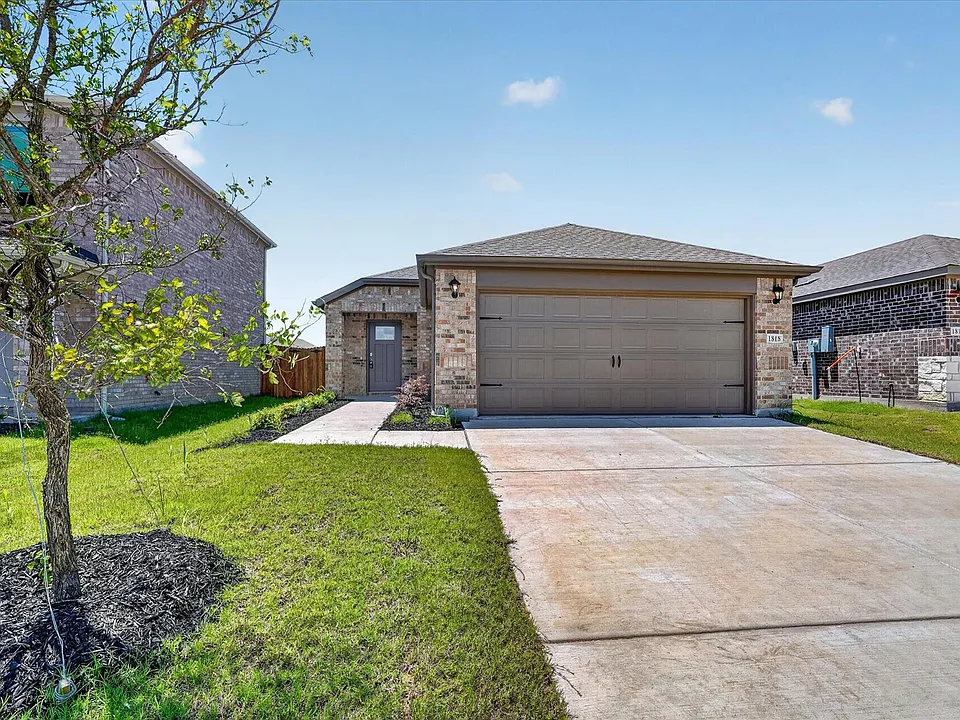1818 Potomac Ln