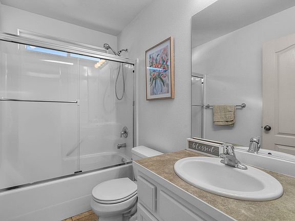 4th image of 61096 Borden Dr