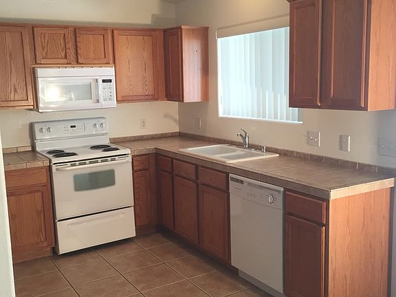 4th image of 3105 McCulloch Blvd N