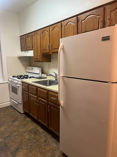592 Prospect Ave #2R Photo 1