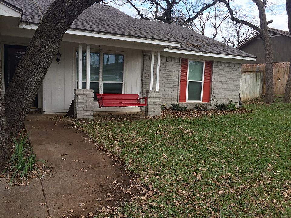 1st image of 2725 Sibley Dr