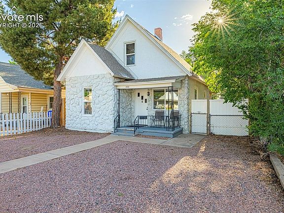 3rd image of 1632 E Orman Ave