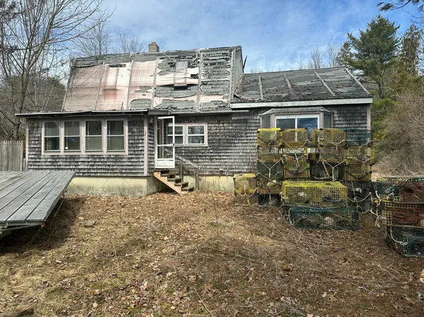 35 Hackett Road, Winterport, ME 04496