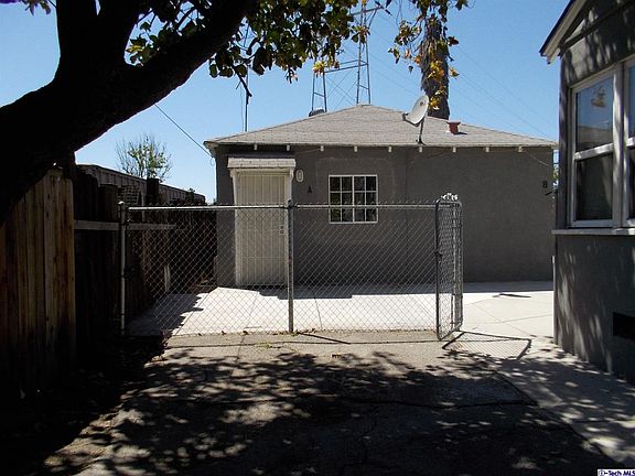 2nd image of 6121 Cahuenga Blvd Unit A