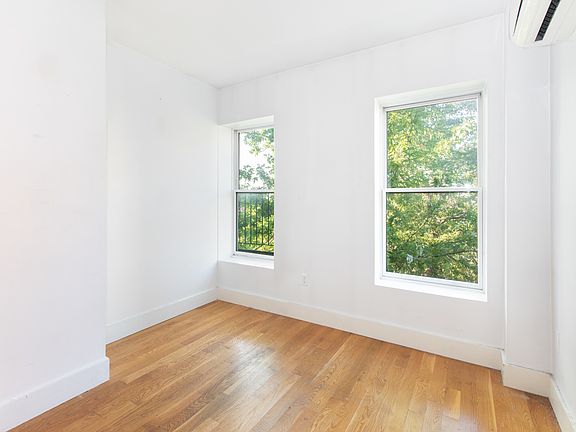 4th image of 125 Lefferts Pl #Residence5