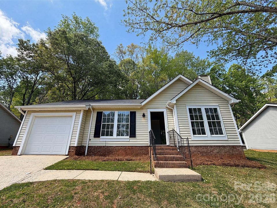 1st image of 2324 Valleyview Dr