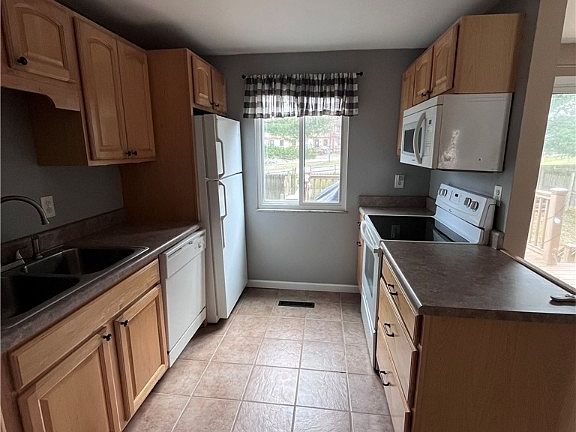 5th image of 106 Bellwood Ct