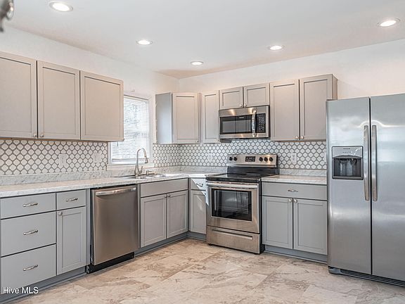 5th image of 1011 Anarine Road