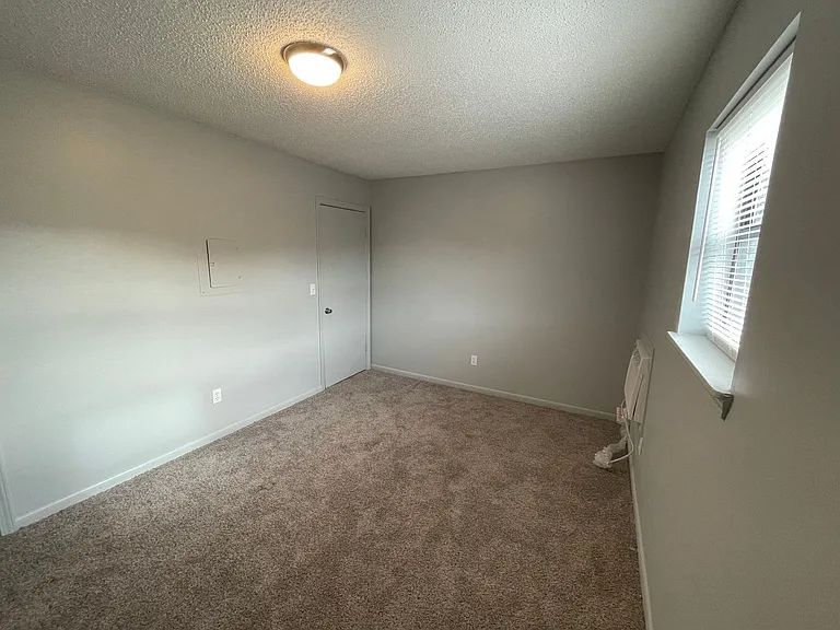 2005 Belt St #10 — Photo 9