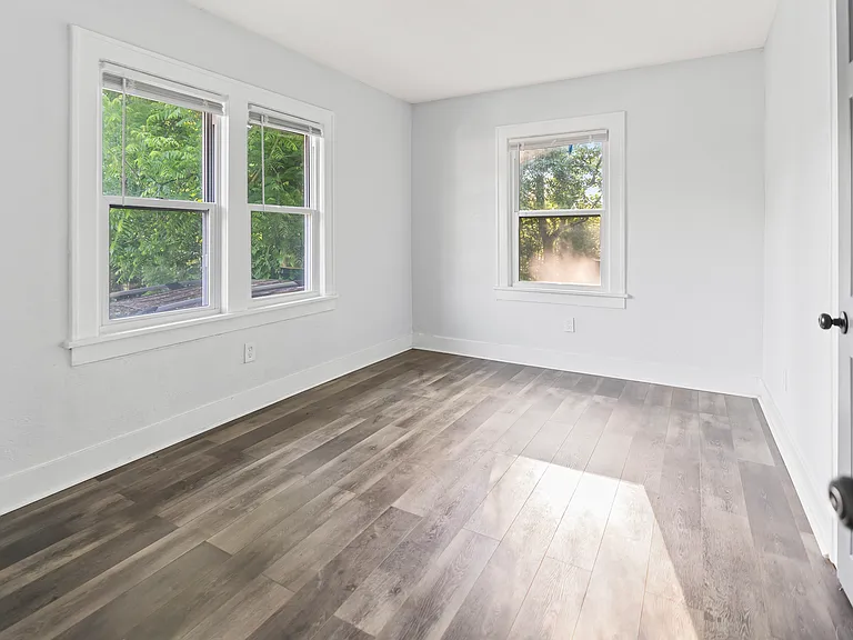 6107 Walrond Ave — Photo 7