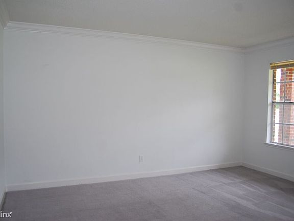 3rd image of 11384 Pine Dr