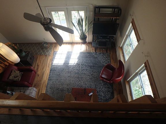 4th image of 863 Kristi Ln