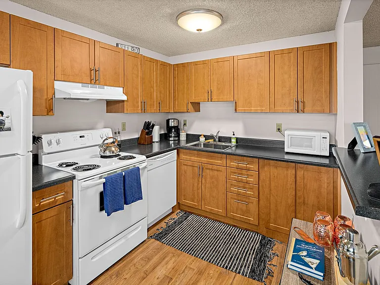 2020 Lake Union — Photo 8