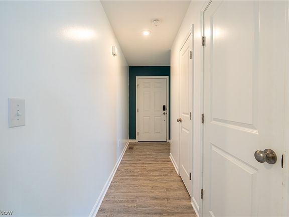 3rd image of 159 Keywood Blvd