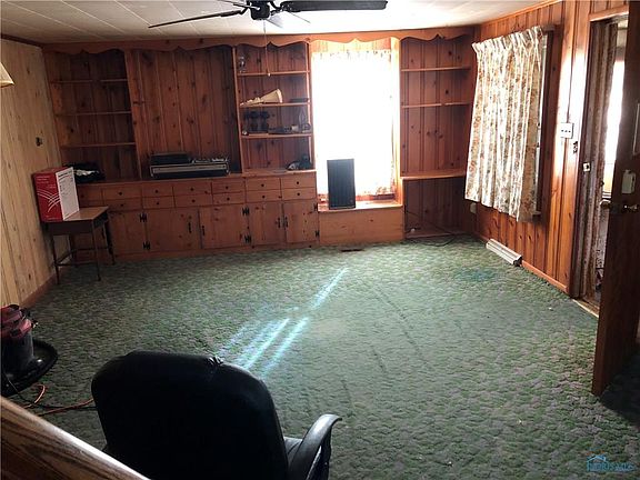 4th image of 536 Fairview St