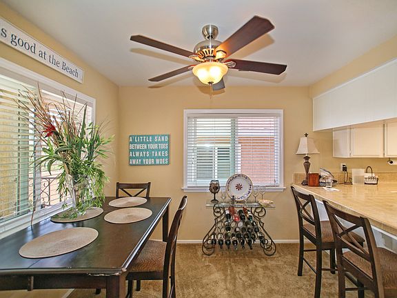 Upper unit- Dinning Area